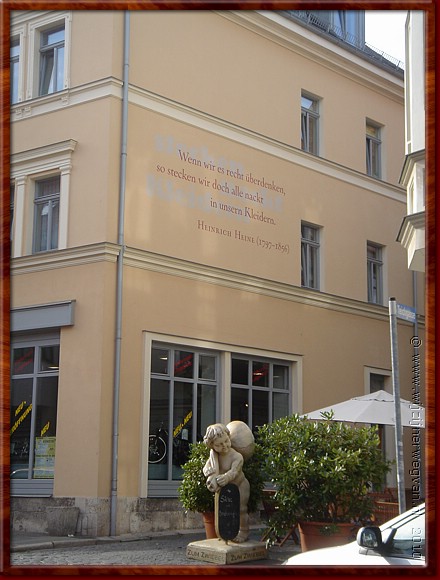 07 - Weimar - So stecken wir doch allen nackt in unsern Kleidern.jpg