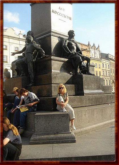03 - Krakow, Rynek - En van de grootste marktpleinen in Europa.jpg