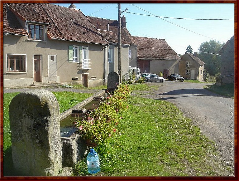 03 - Collonge la Madeleine - Eau de Collonge.jpg