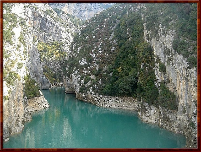 09 - Gorges du Verdon - Lac de Ste-Croix .jpg