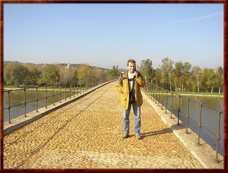 18 - Avignon - Sur le pont.jpg