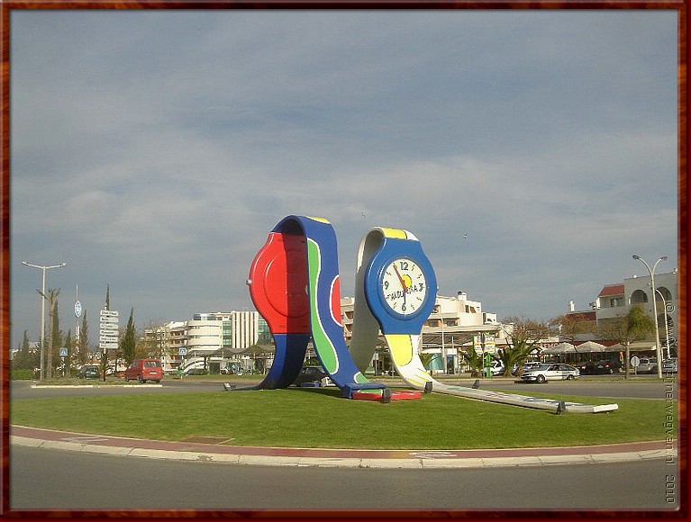 025 Albufeira - De klok rond.jpg
