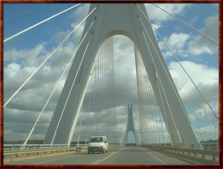 17 Portimo - Brug over de Rio Arade.jpg