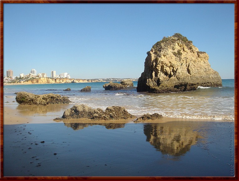 49 Praia de Rocha - Spiegelbeeld.JPG