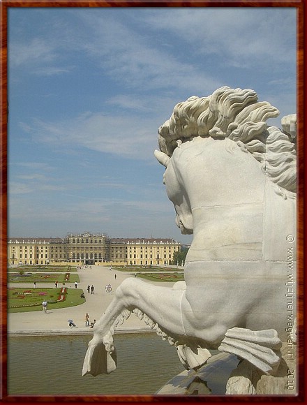 26 Schnbrunn - Neptunusfontein 1.jpg