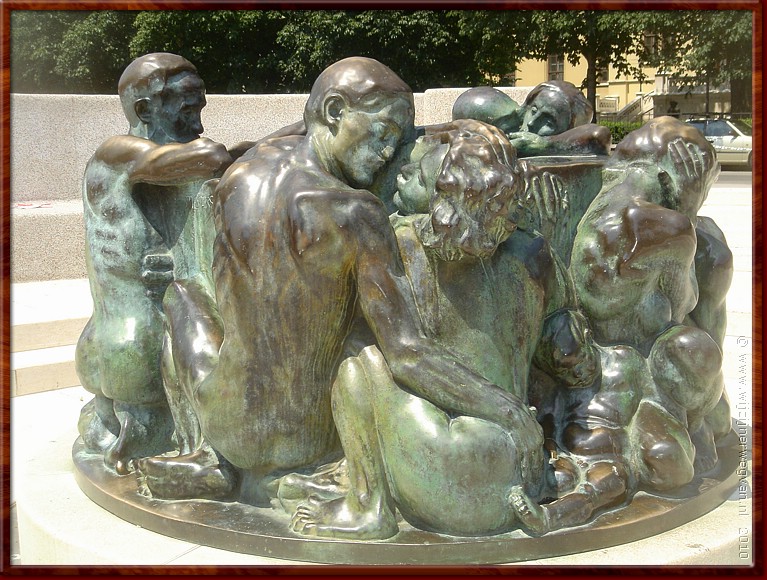 20 Zagreb - 'Levensbron' van Ivan Mestrovic .JPG