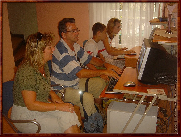 10 Sibenik - Na de lunch gratis internetten.jpg
