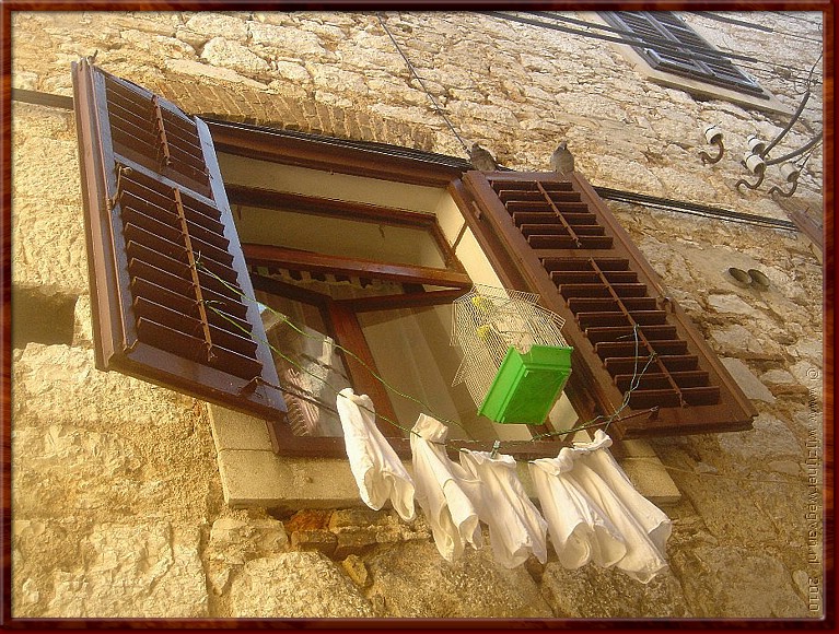 56 Sibenik - Buitenverblijf.JPG
