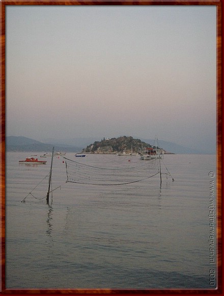 02 Tol - Onderwater strandvolley.JPG