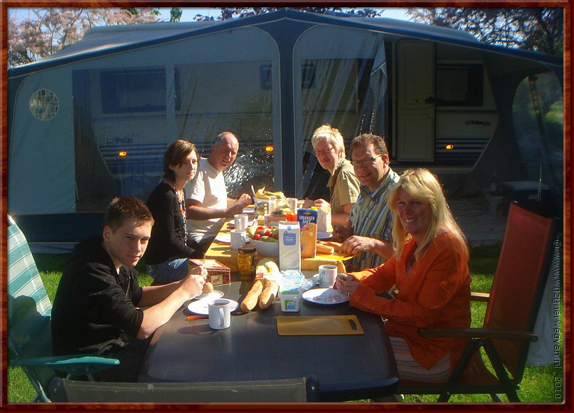 020 - Troyes - En zo heb je een volle bak!.JPG