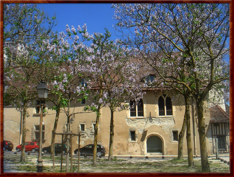 024 - Troyes - Lentetooi.jpg