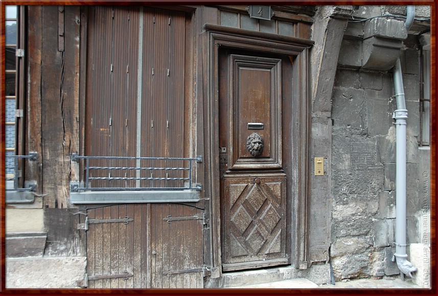 060 - Troyes - Sfeervolle gevel.JPG