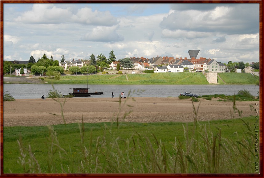 02 - Jargeau - De oever van de Loire....JPG