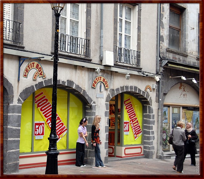 33 - Clermont Ferrand - Waar blijft die kleine jongen nou ....jpg