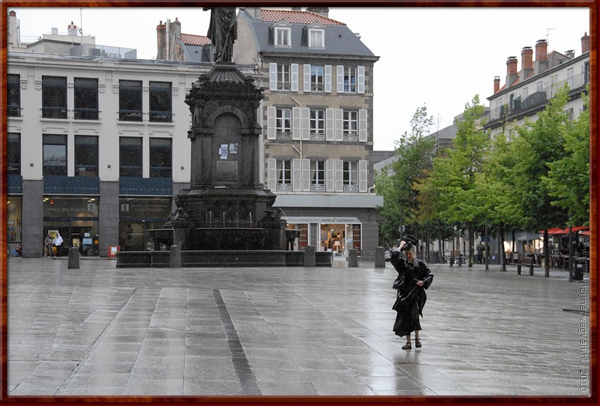 41 - Clermont Ferrand - Zjuust retoerneedekwaffeur.JPG