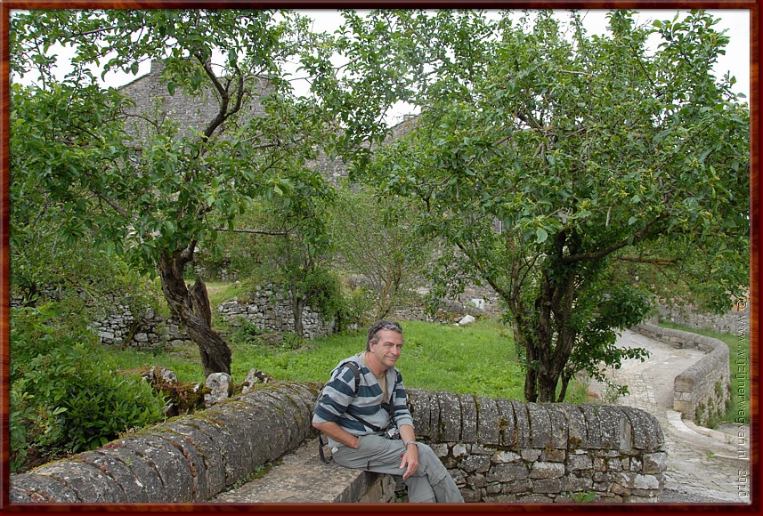 055 - Saint Jean d'Alcas - Bankdeposito.JPG