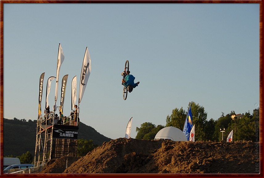 117 - Millau - Natural Games Festival - Vanaf morgen ga ik weer breien voor mijn hobby!.JPG