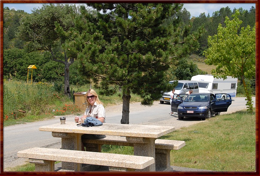 128 - Laufas - Lunch onderweg.JPG