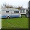 We verhuizen de caravan alvast naar een verhard stuk enkele dagen voor vertrek op camping 'Waayenburg' in Zoutelande