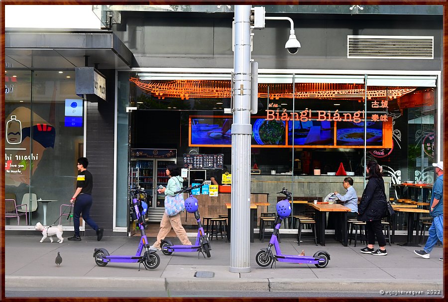 

Canberra
Bunda Street
Canberra Shopping Mall
Een dikke duizend e-scooters in de stad  -  20/23