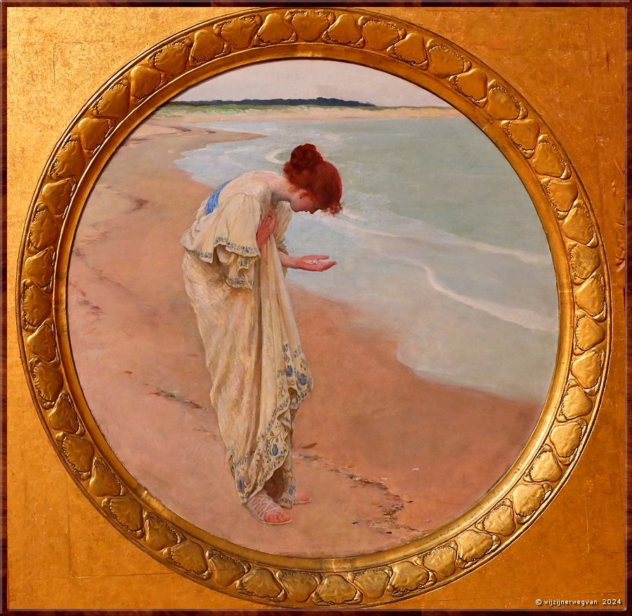 

Sydney, Art Gallery of New South Wales
'The sea hath its pearls', William Henry Margetson (1897)  -  18/70