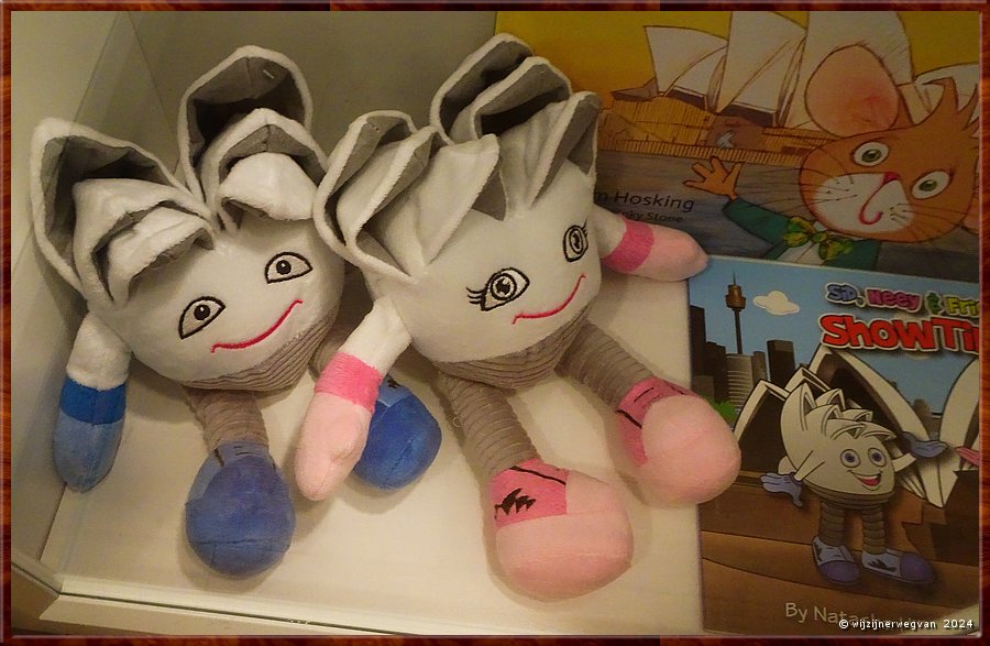 

Sydney
Museum of Sydney
An Opera House in every home

Opera House knuffels  -  15/53