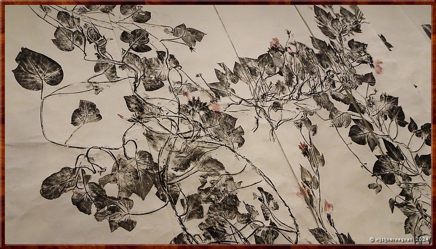 

Sydney
Museum of Contemporary Art Australia
'Maria's garden', Simryn Gill

Een tuin die ooit bestond in de buitenwijk Marrickville in Sydney.  -  37/53