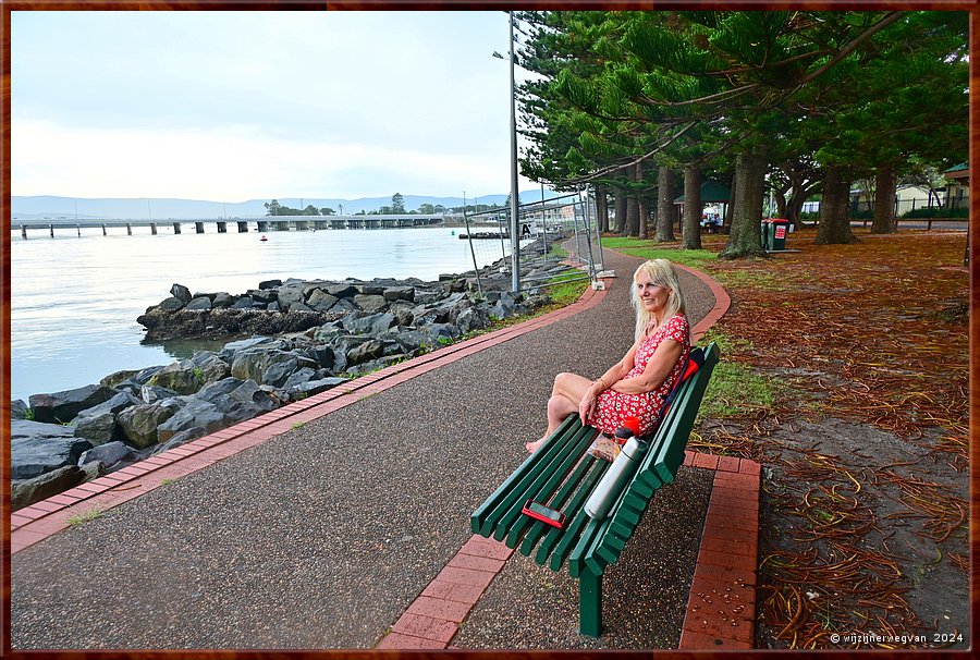 

Windang
Lake Illawarra
Chick  -  8/14