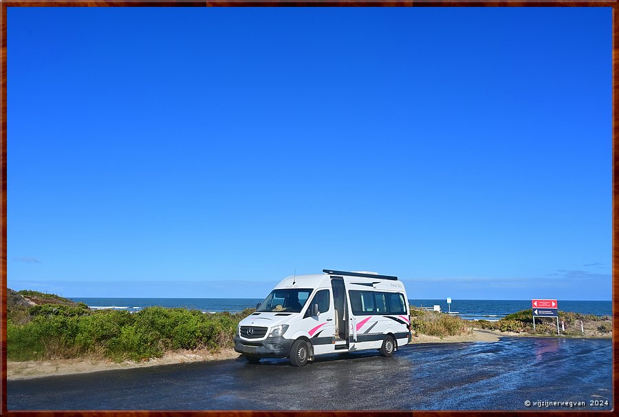 

Kingston
Granite Beach
Waking up at the beach!  -  1/42