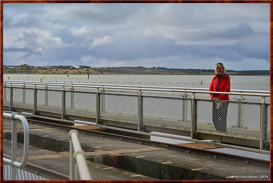 

Goolwa
Goolwa Barrage  -  13/42