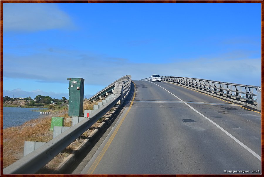

Goolwa
Hindmarch Island Bridge  -  23/42