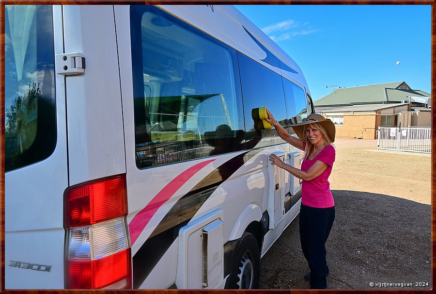 

Lochiel
RV Park
Onze Belle RV doet haar naam weer eer aan!  -  2/25