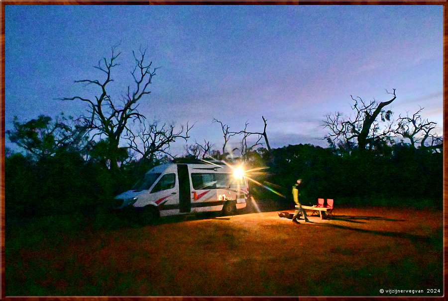 

Mikkira Station 
Truste maar weer!  -  43/43