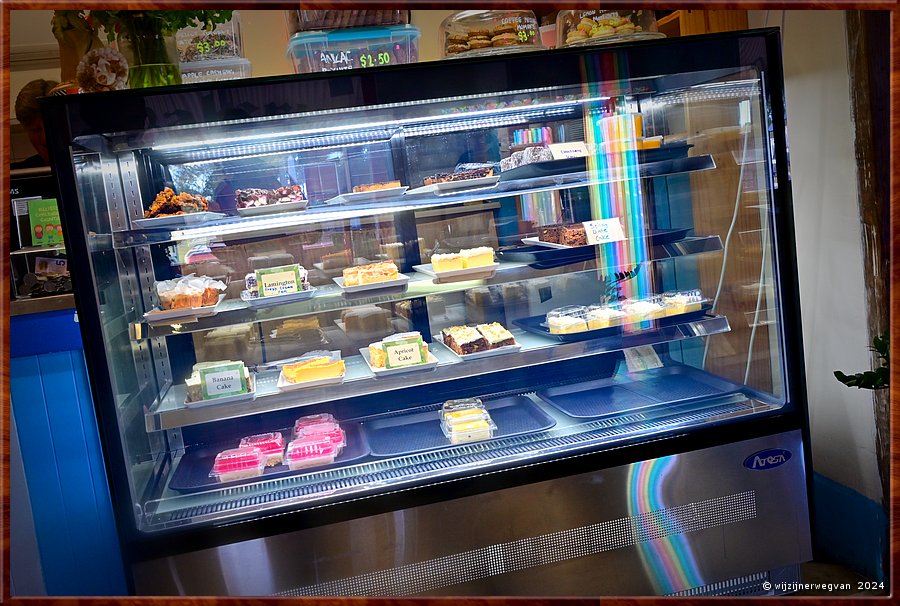 

Elliston
Elliston Bakery
Hmm, wat zullen we eens nemen ....  -  11/43