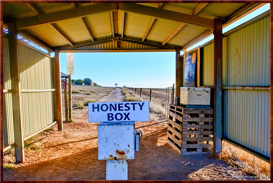 

Mortana
Murphy's Haystacks
'Honesty Box' 
Op basis van vertrouwen kun je hier overnachten en geld achterlaten  -  12/33