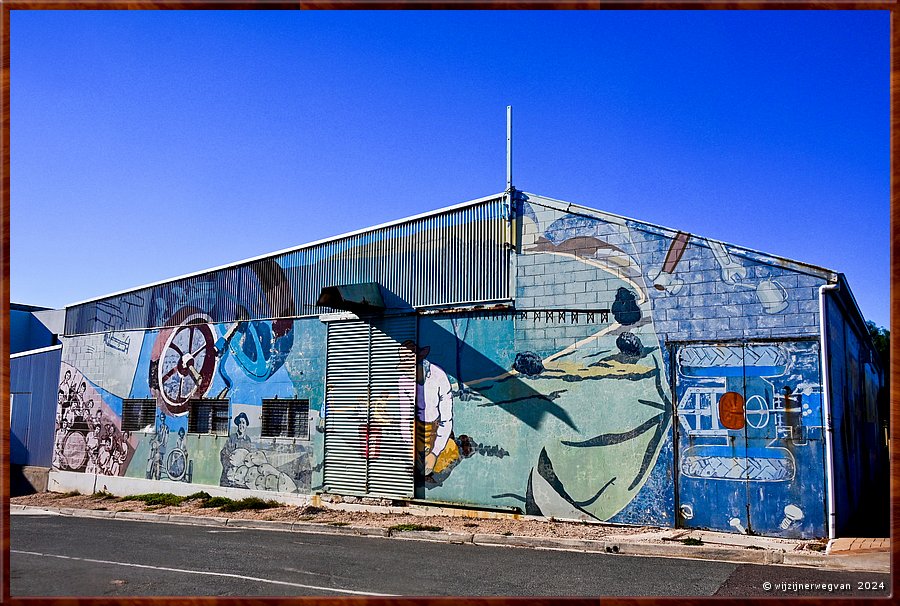 

Streaky Bay
Street art  -  25/33