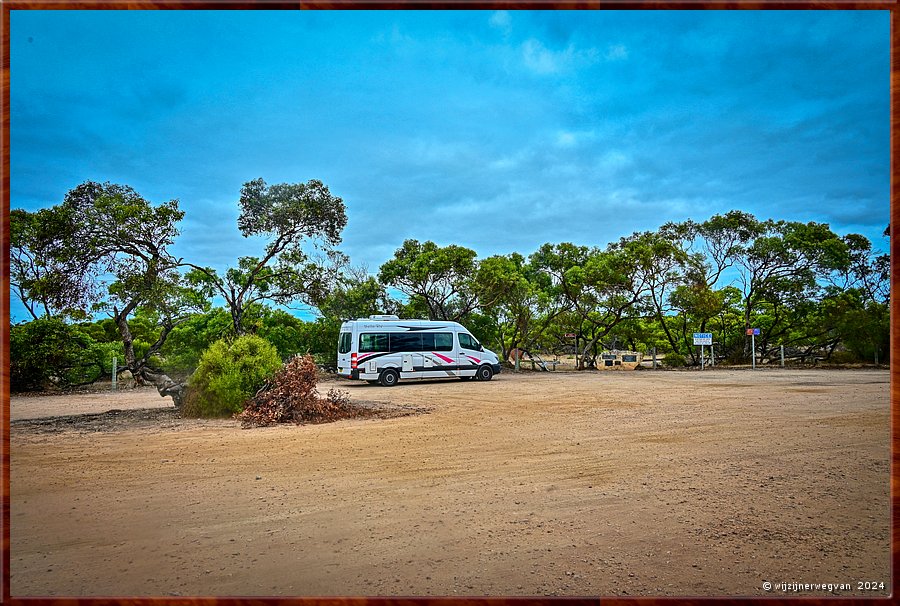 

Streaky Bay
Eyre's Waterhole (Cooyeanna)  -  1/11