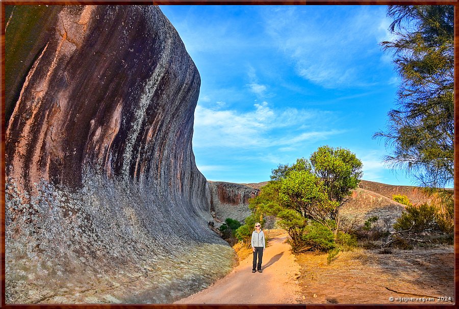 

Minnipa
Pildappa Rock  -  26/27