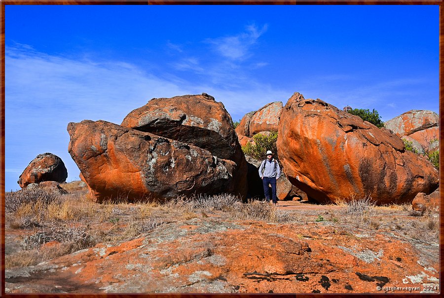 

Minnipa
Tcharkuldu Rock  -  7/25