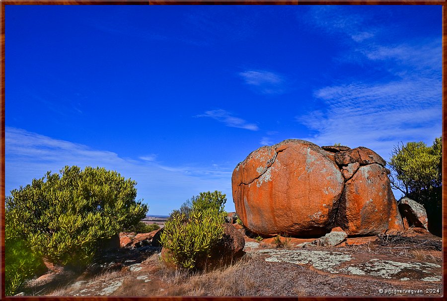 

Minnipa
Tcharkuldu Rock  -  10/25