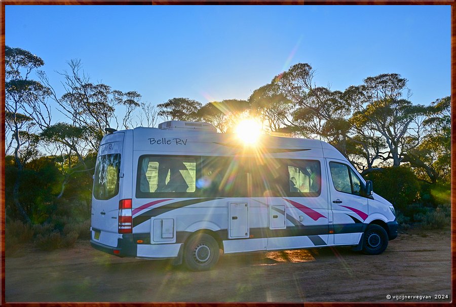 

Nullarbor Plain
Uwarra
White Well Corner  -  1/31