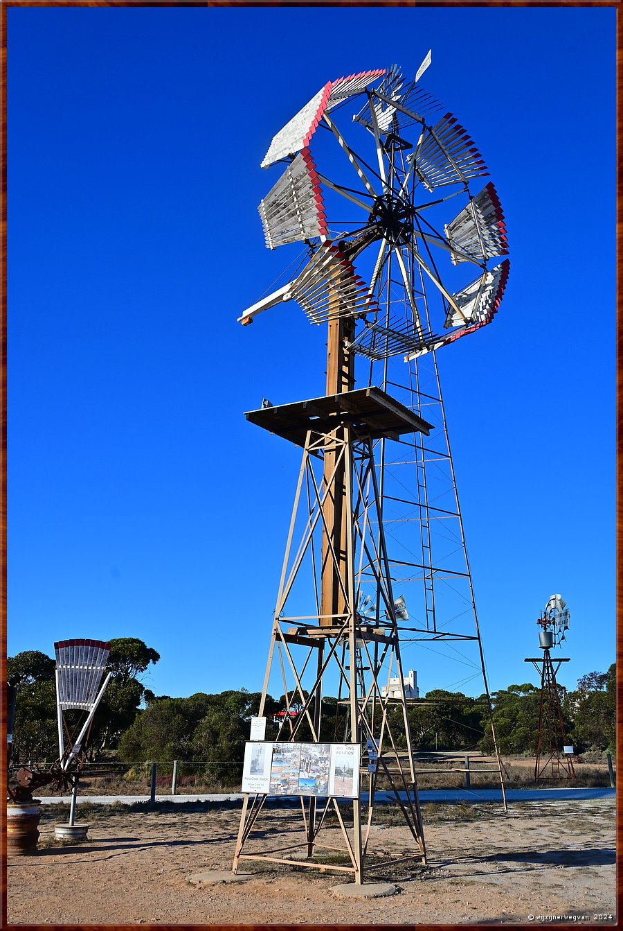 

Nullarbor Pain
Penong
Penong Windmill Museum 
'Adelaide Challenge Windmill' (1884-1894)  -  9/31