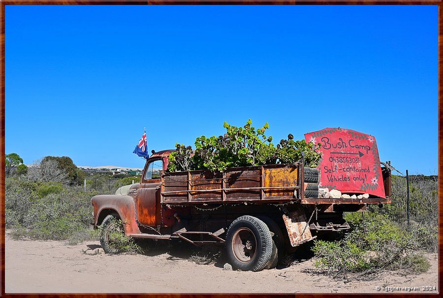 

Nullarbor Plain
Fowlers Bay
Fowlers Bay Bush Camp  -  19/31