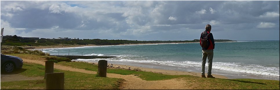 09-04-2024 - Torquay - Fishermans beach