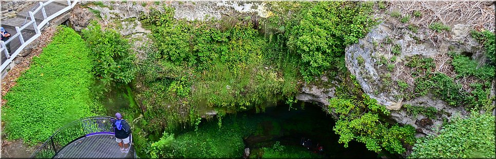 23-4-2024 Mount Gambier - Cave Garden