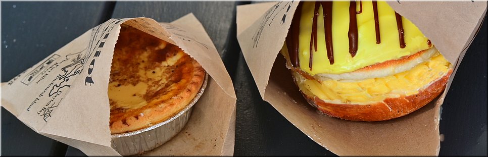 27-4-2024 Port Elliot - Port Elliot Bakery - Baked Custard Tart en Custard Berliner
