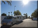 Nog een laatste controle bij de poort van de camping in Jvea