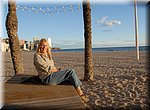 Het strand ligt er nog verlaten bij, in Benidorm