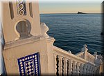Het Plaa Castelar steekt ver uit in de zee, in Benidorm