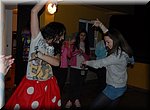 Door een groep jeugdige Spaanse campinggasten worden we uitgenodigd voor een flamenco demonstratie, zomaar op de camping
